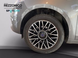 LANCIA Ypsilon 1.0 firefly hybrid Platino s&s 70cv - NEOPATENTATI