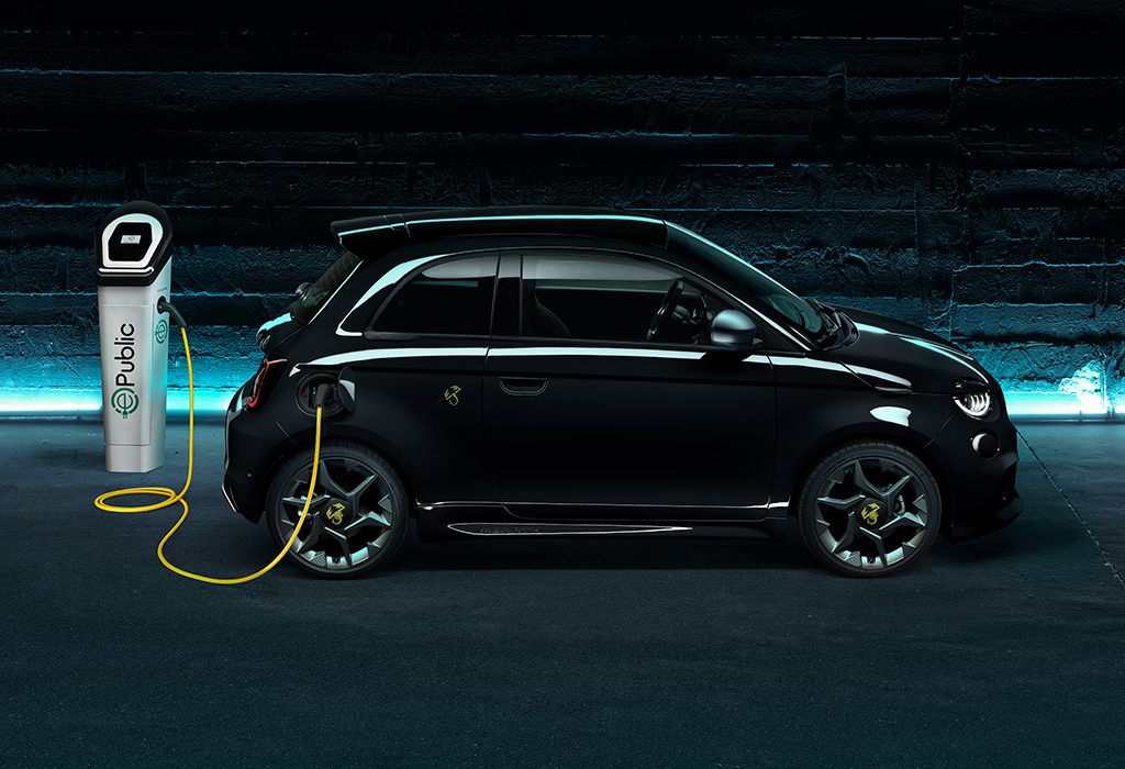 New Abarth 500E Range Gallery 2 Charging Modes Tablet 1024X700