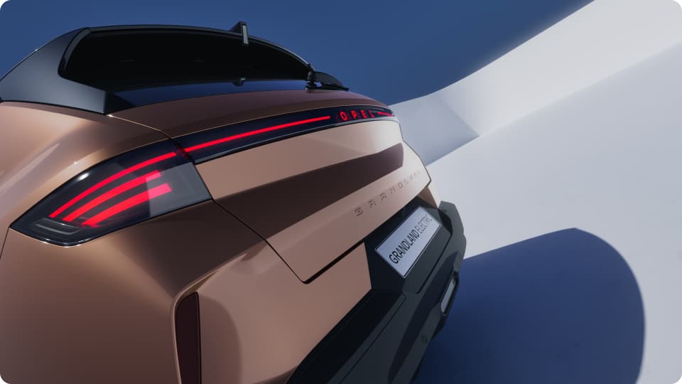 OPEL Grandland GS 0B 00 BEV EXTERIOR COPPER REAR LOGO (2)